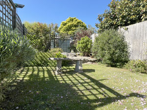 Photo 16- click for photo gallery